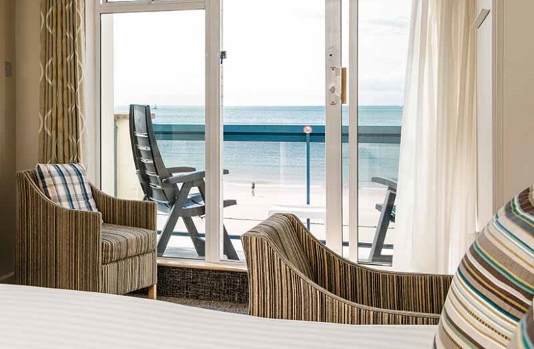 Chambre Avec Balcon Et Vue Sur La Mer