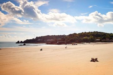 la plage de st-brelade-installations