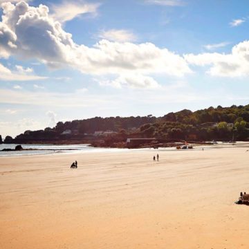 la plage de st-brelade-installations